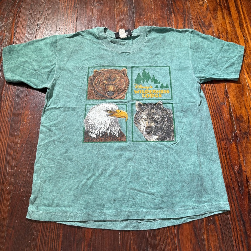 Disney Wilderness Lodge Shirt Mens L Green Animal Graphic 90s USA Single Stitch